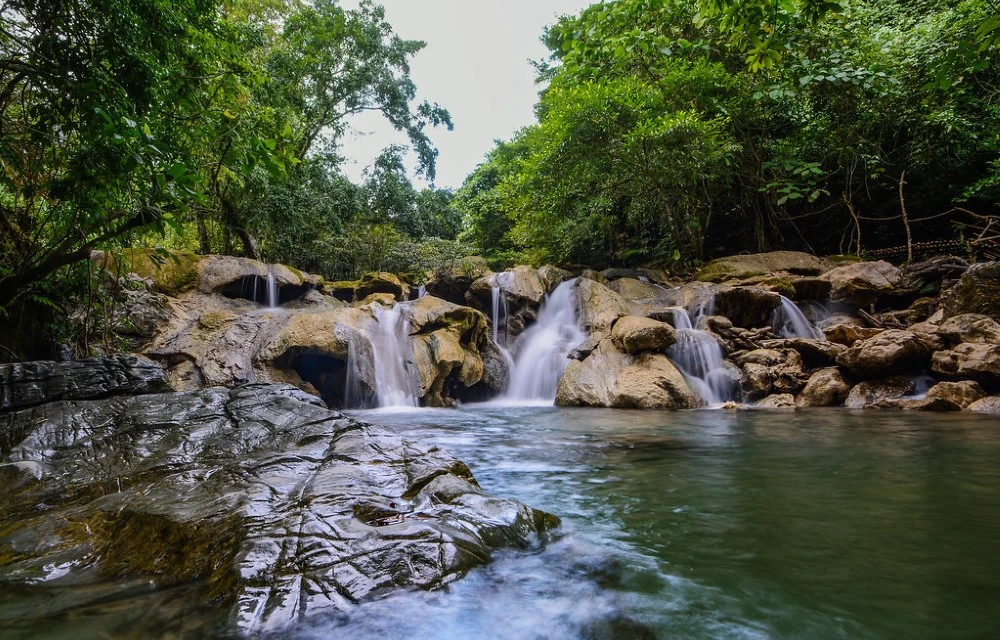 Laktas Falls in Dingalan  Pictures