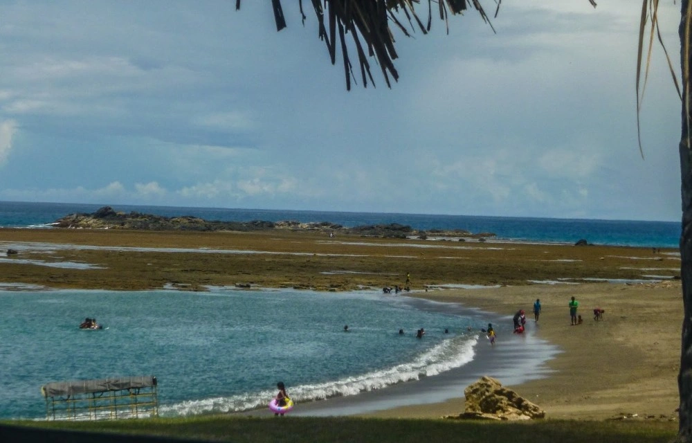 Matawe Dingalan Beach in Dingalan  Pictures