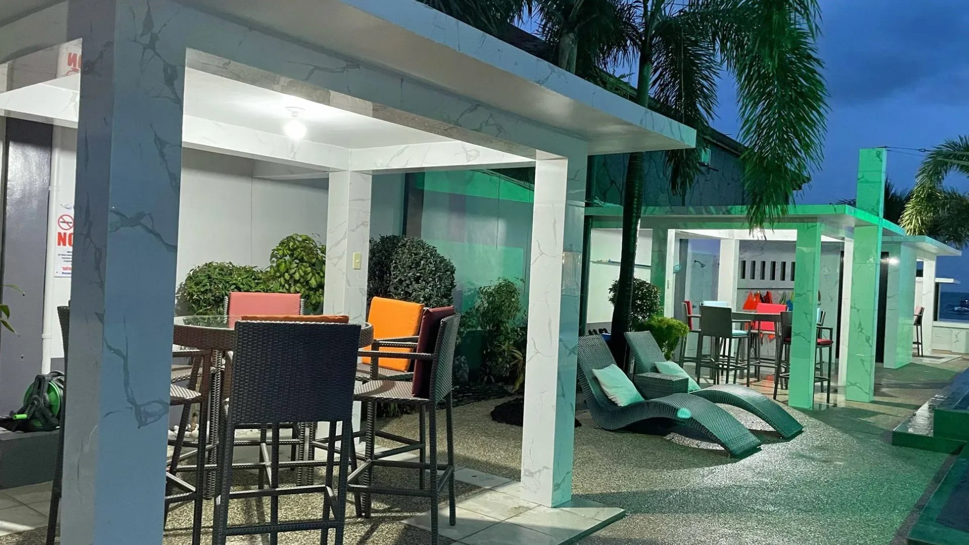 Cave Beach Resort - Boutique Accomodation Main Image